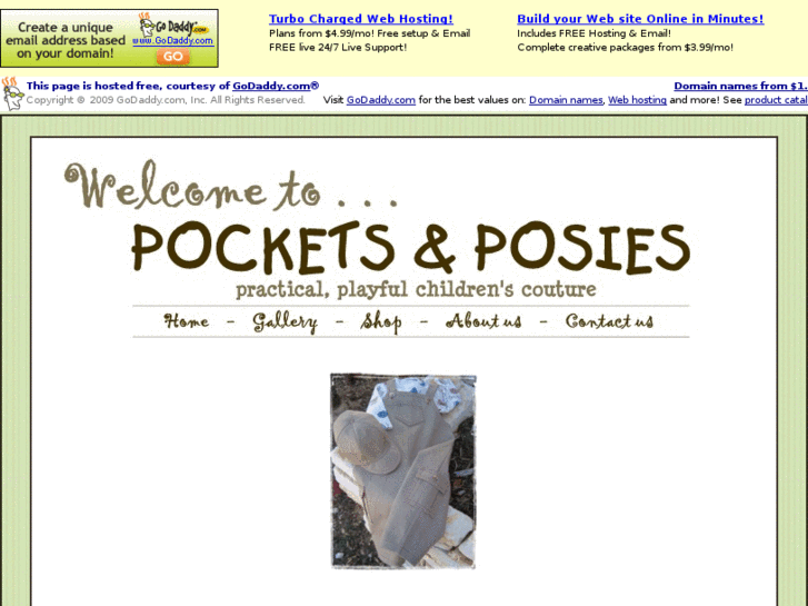 www.pocketsandposies.com