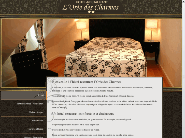 www.hotelloreedescharmes.com