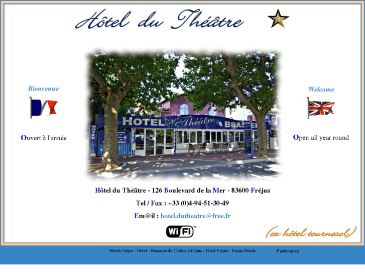 www.hoteldutheatre-frejus.com