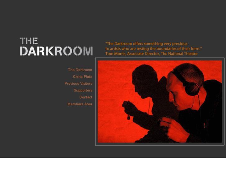 www.darkroomtheatre.com