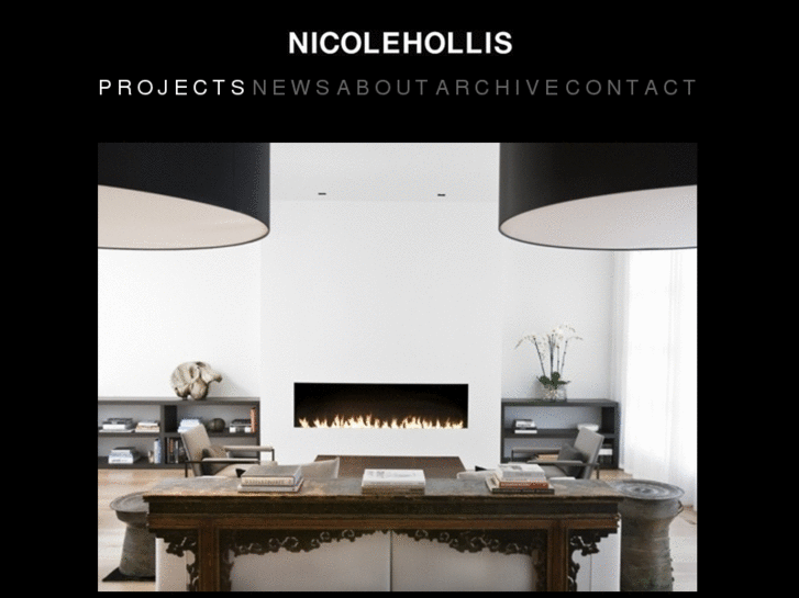 www.nicolehollis.com