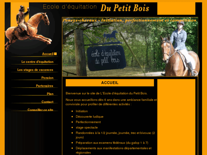 www.ecole-equitation-du-petit-bois.com