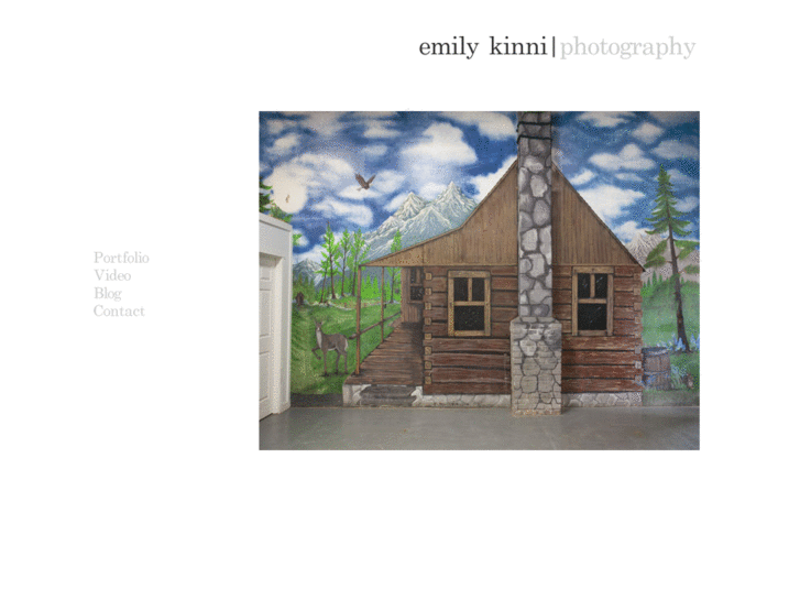 www.emilykinni.com