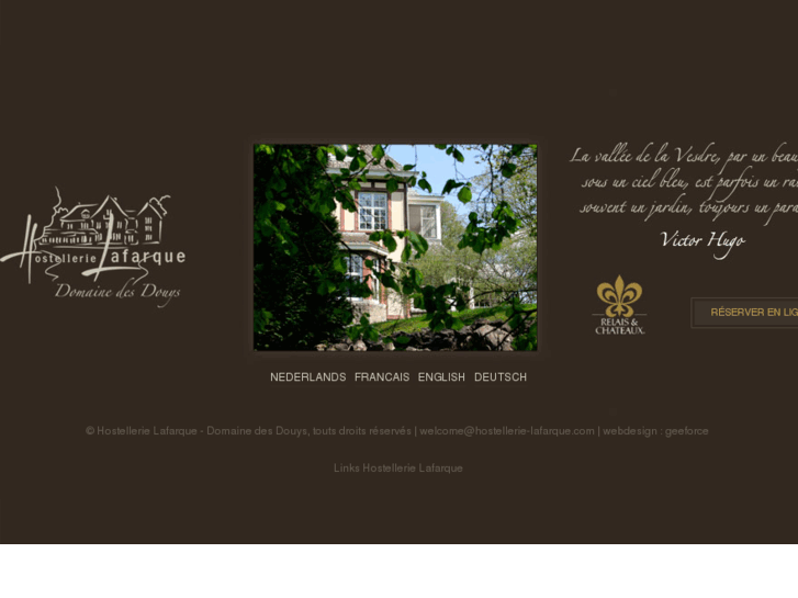 www.hostellerie-lafarque.com