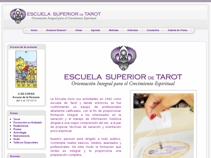 www.escuelasuperiordetarot.com