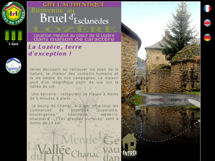 www.location-lozere-maison-de-caractere.com