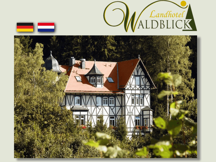 www.landhotel-waldblick.com