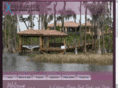 extrememarineboatdocks.com