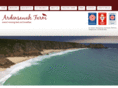 porthcurnofarmholidays.com