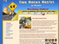 twoduckshostel.com