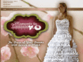 momentstotreasurebridal.com