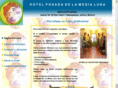 hotelmedialuna.com