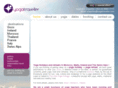 yogatraveller.com