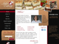 lesliescatering.com