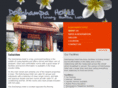 dokchampa-hotel.com