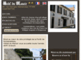 hoteldumanoir.com