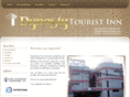 dynastytouristinn.com