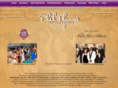 solidgolddanceband.com