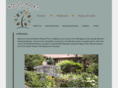 intothewoodsretreat.com