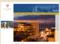 losaltosvillas.com