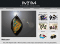 onlyoneglassjewellery.com