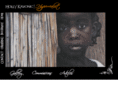 hollykavonic.com