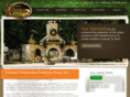customgreenscapes.com