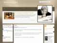 bestsellerjunkie.com