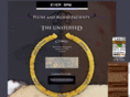 plushandblood.com