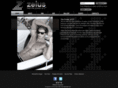zelusapparel.com