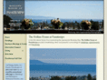 thehollinshouse.com