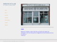 designsonglassleeds.com