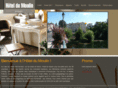 hoteldumoulin79.com