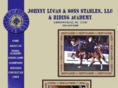 johnnylucasandsonsstables.com