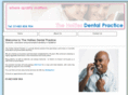 theholliesdental.com