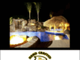 handcraftedpools.com