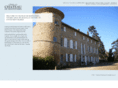 gites-chateaudemontoussel.com