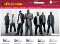 henryoutletstore.com