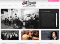 dollhousehairsalon.com