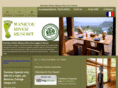 manicouriverresort.com
