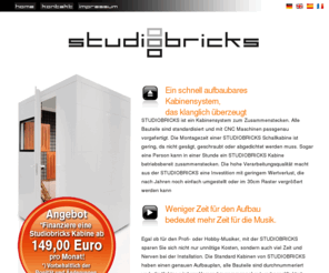 studiobricks.net: STUDIOBRICKS
Ein schnell aufbaubares Kabinensystem, das klanglich überzeugt. So einfach baut man heute seine Studiokabinen