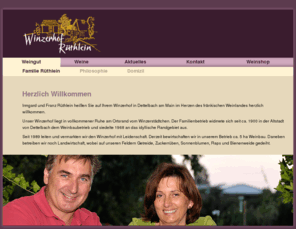 winzerhof-ruethlein.de: Familie Rüthlein - Winzerhof Rüthlein in Dettelbach
Irmgard und Franz Rüthlein heißen Sie auf Ihrem Winzerhof in Dettelbach am Main im Herzen des fränkischen Weinlandes herzlich willkommen Unser Winzerhof liegt in vollkommener Ruhe am Ortsrand vom Winzerstädtchen Der Familienbetrieb widmete sich seit ca 1900 in der Altstadt von Dettelbach dem Weinbaubetrieb und siedelte 1968 an das idyllische Randgebiet aus Seit 1989 leiten und vermarkten wir den Winzerhof mit Leidenschaft Derzeit bewirtschaften wir in unserem Betrieb ca 5 ha Weinbau Daneben betreiben wir noch Landwirtschaft wobei auf unseren Feldern Getreide Zuckerrüben Sonnenblumen Raps und Bienenweide gedeiht