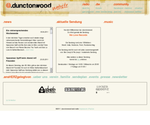 dunctonwood.de: .dunctonwood // Liebe auf den ersten Ton
.dunctonwood // Hier treffen eingängige Indie-Hits auf verspielte Postcore-Songs, brachialer Math paart sich mit instrumentalem Post-Rock. Nur eines haben die Songs gemeinsam, die ehrliche Leidenschaft, welche in ihnen schlummert.