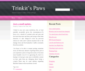 trinkitty.com: Trinkit’s Paws
A kitten’s pause to reflect. [I has weblog!]